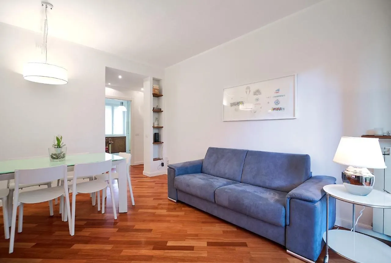 Mico Garden View Citylife Executive Apartment ミラノ 0*,
